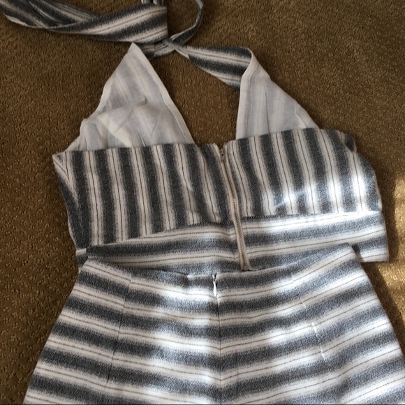 Striped Two-Piece Set- Halter & Short (Essue) - Picture 3 of 4